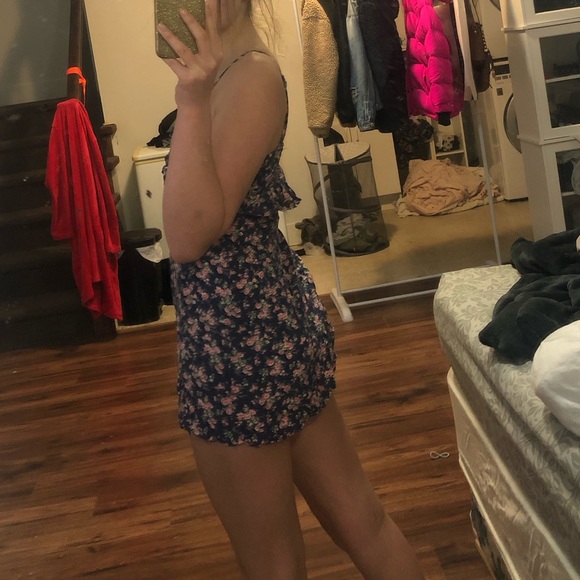 Flower dress - Picture 2 of 2